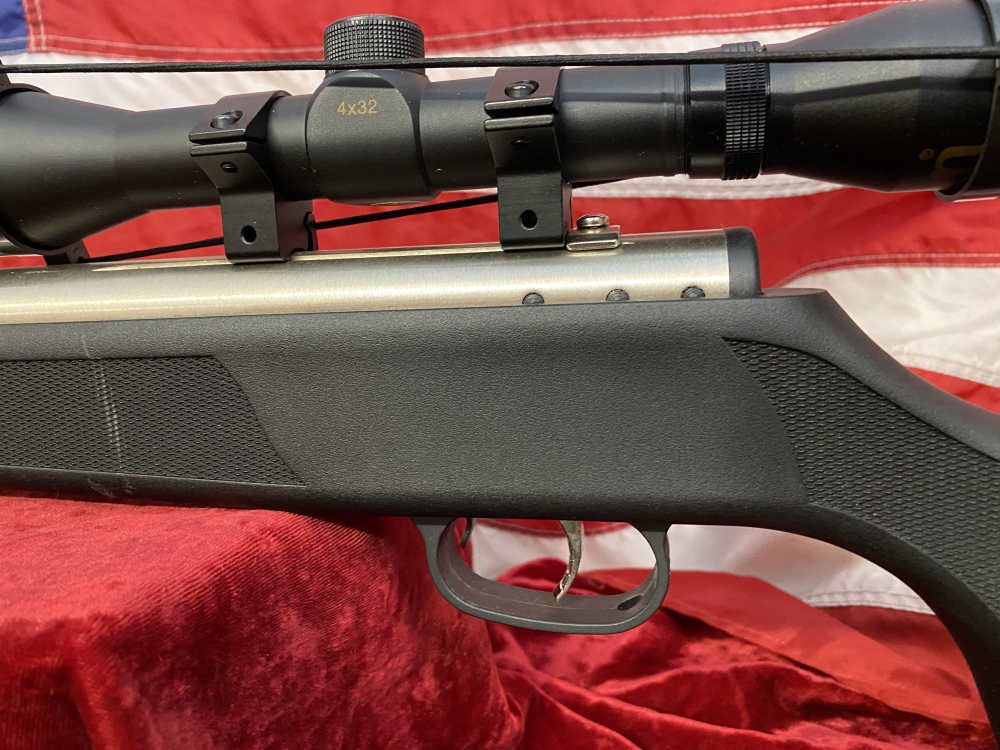 Beeman Sportsman RS2 Air Rifle Combo .177 & .22 Barrels 4x32 Scope-img-3