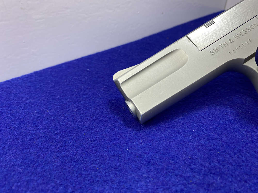 Smith Wesson Model 2206 .22 LR SS 4.5" *DISCONTINUED ALL STAINLESS RIMFIRE*-img-11