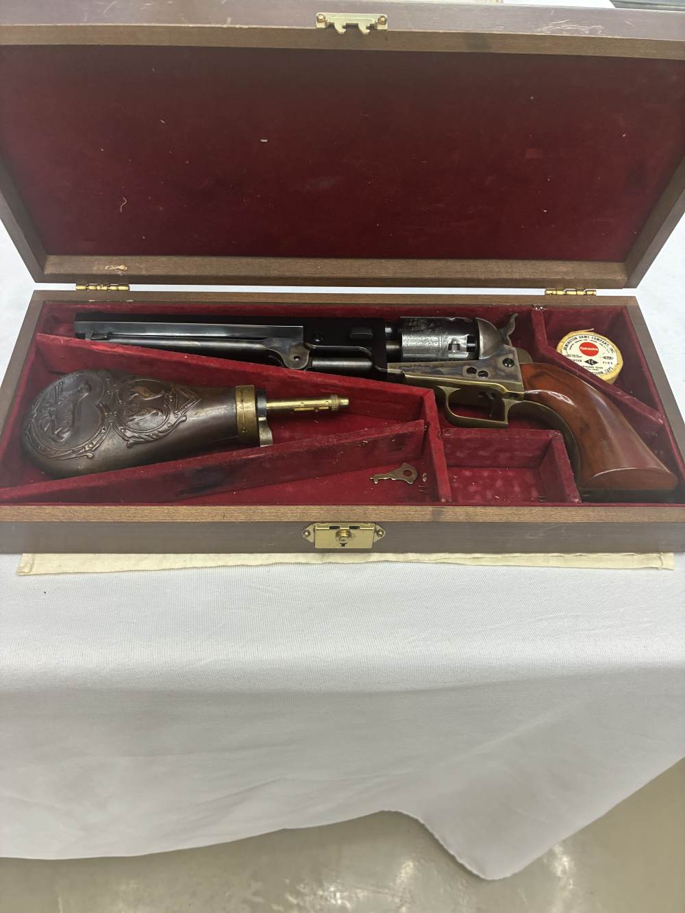 Colt 1851 Navy 1975 Re-Issue-img-1