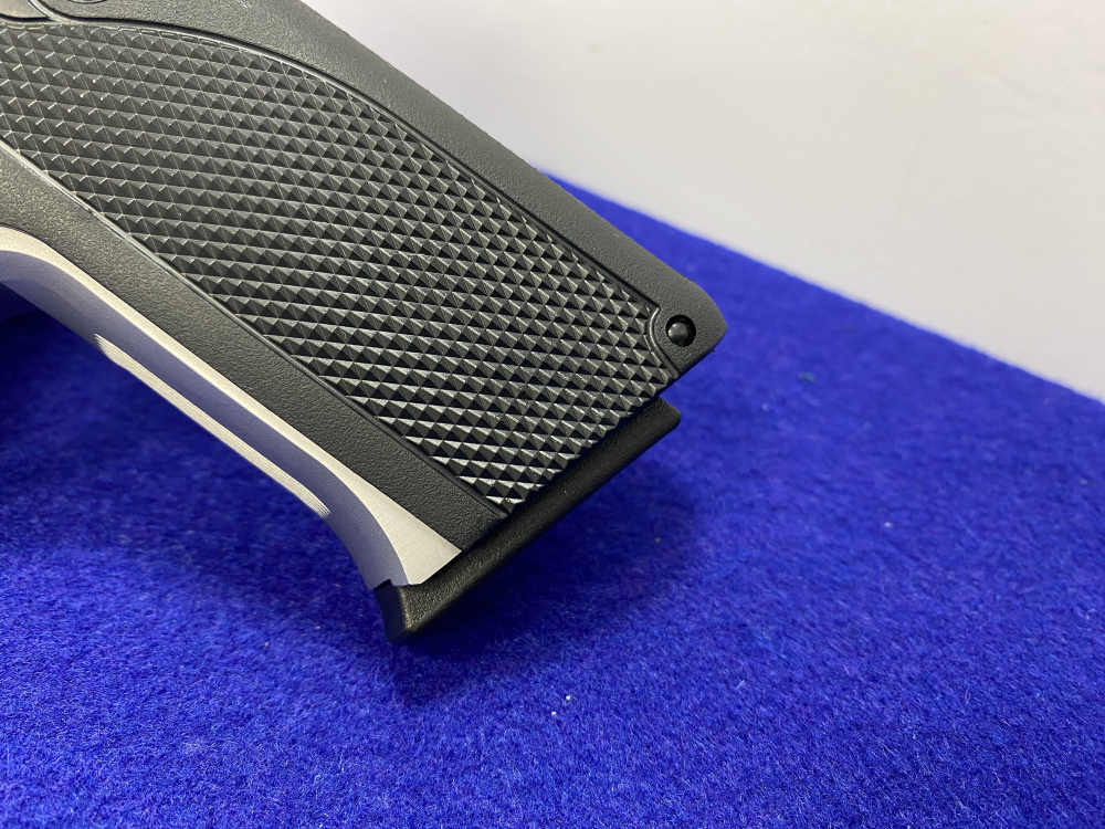 Smith Wesson Model 5906 9mm 4" *SQUARED CHECKERED TRIGGER GUARD*-img-4