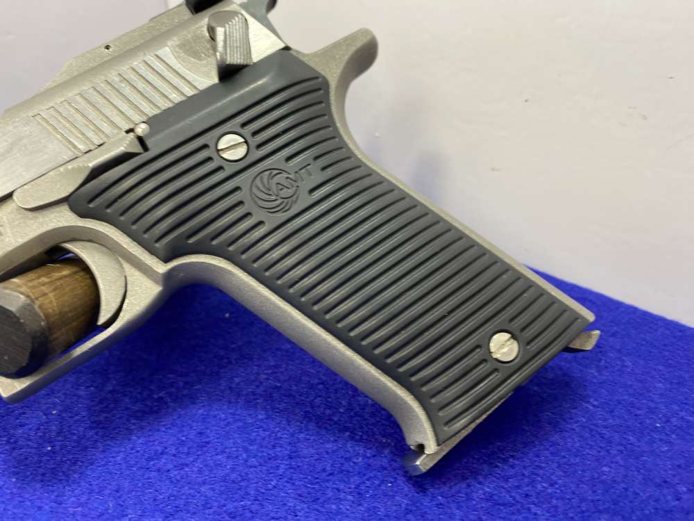 Arcadia Automag II .22 WMR SS 6" *FIRST RIMFIRE MAGNUM AUTOLOADER*-img-4
