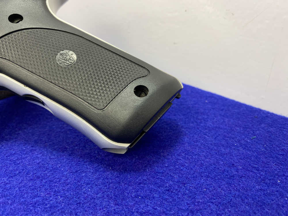 Smith Wesson Model 622 .22 LR SS 4.5" *DISCONTINUED RIMFIRE TARGET PISTOL*-img-3