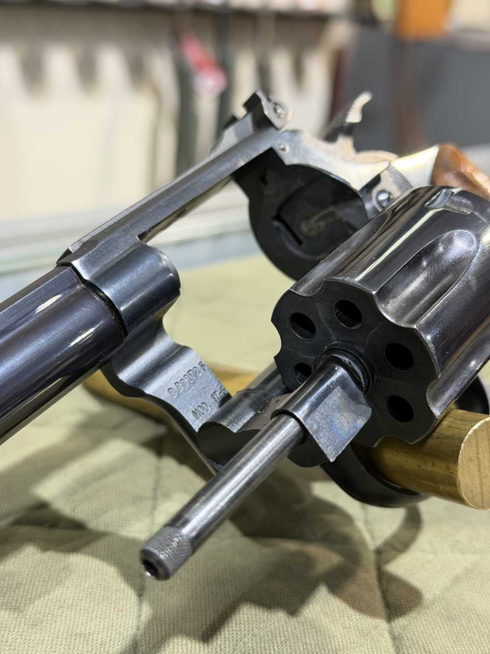 CLEAN Smith & Wesson 17-5 8-3/8 22LR -img-22