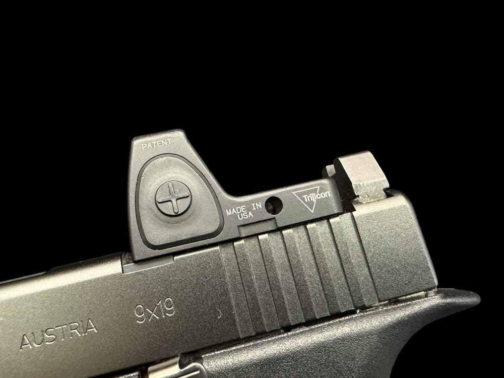 READY TO ROCK! GLOCK 19 GEN 6 W/ TRIJICON RMR TYPE 2 & SUREFIRE X-300U -img-12