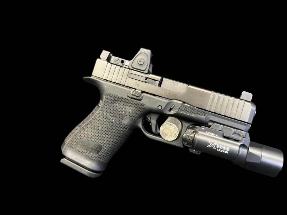 READY TO ROCK! GLOCK 19 GEN 6 W/ TRIJICON RMR TYPE 2 & SUREFIRE X-300U -img-20