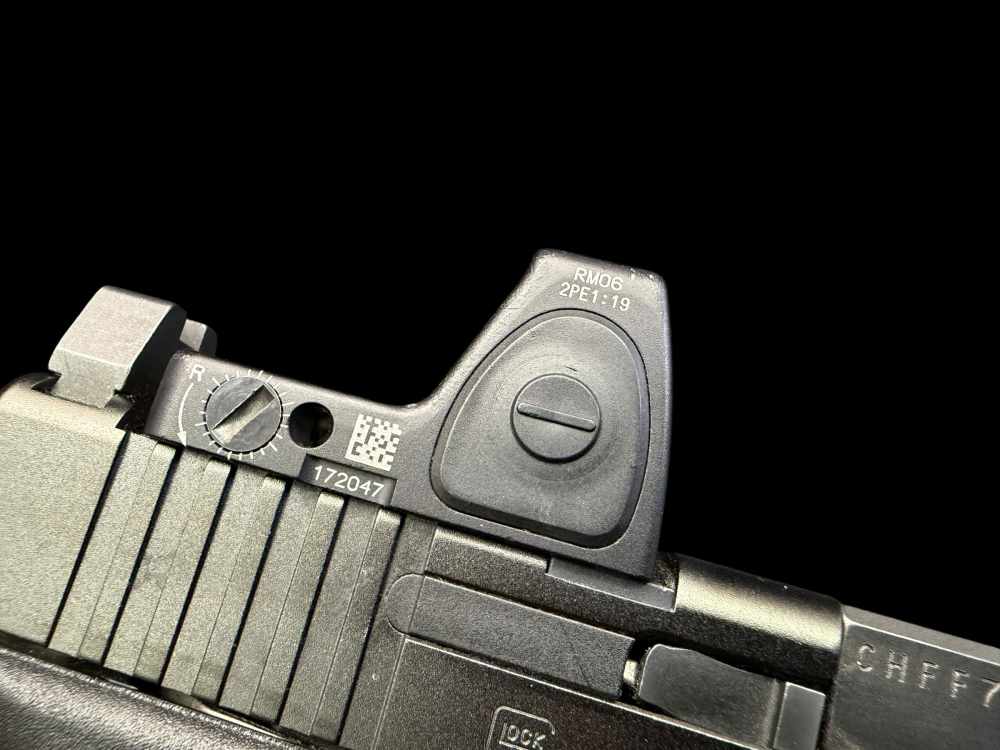 READY TO ROCK! GLOCK 19 GEN 6 W/ TRIJICON RMR TYPE 2 & SUREFIRE X-300U -img-21