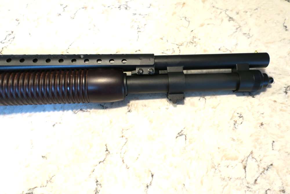 Mossburg  590 Retrograde 12 gauge -img-1