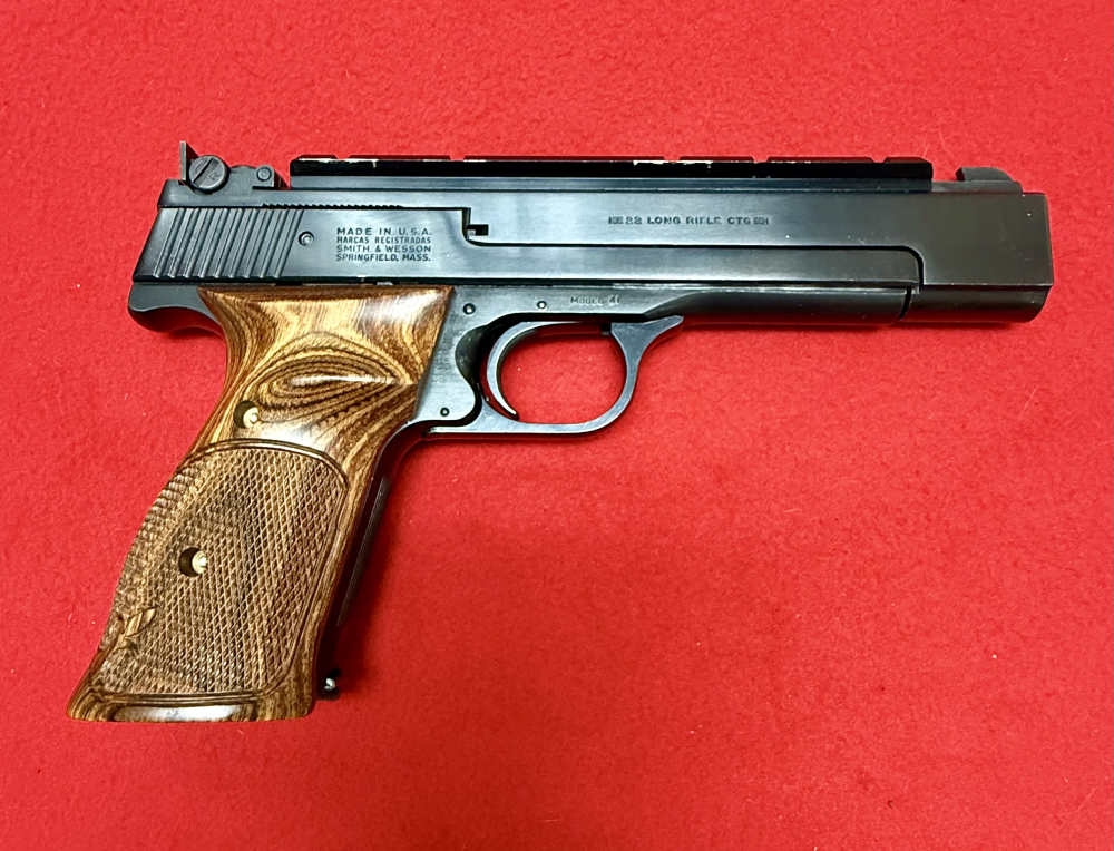 Smith & Wesson S&W  Model 41 5.5 Inch 22LR Nice!-img-3