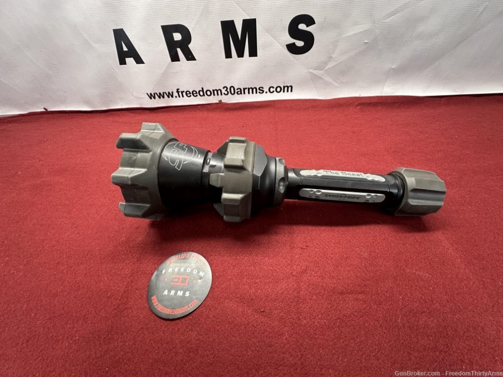 Surefire Flashlight ( The Beast)-img-1