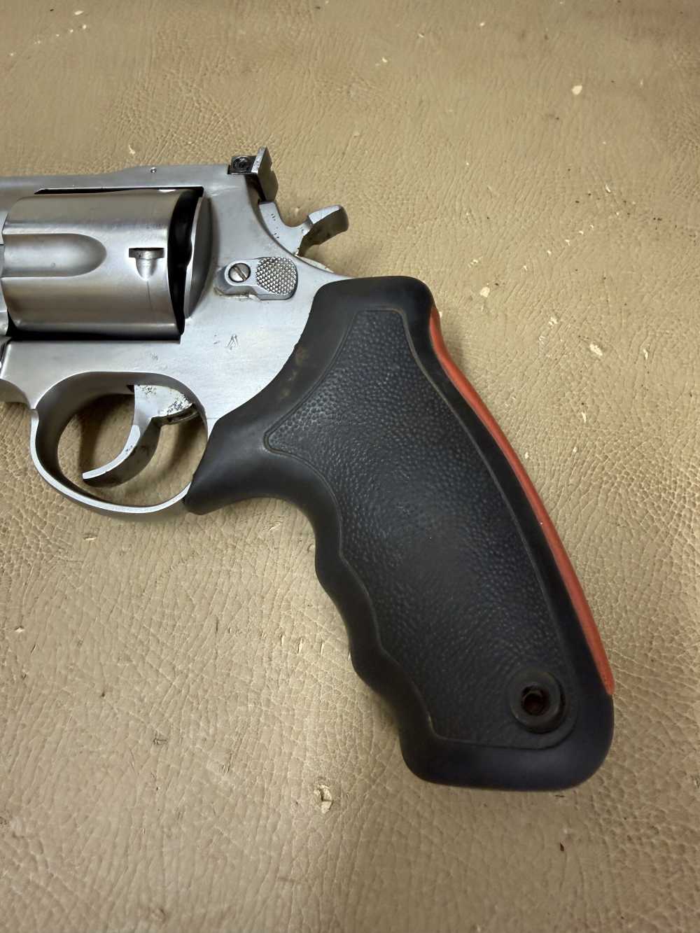 Taurus Raging Bull, 454 Casull, 8”, No Reserve!-img-9