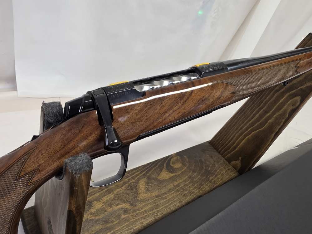 Browning X-Bolt 2 Medallion .270/22"/High Gloss Grade IV Walnut-img-9