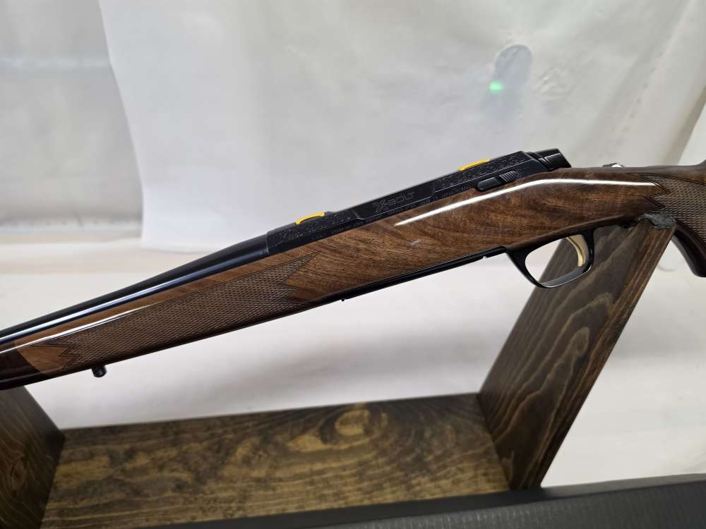 Browning X-Bolt 2 Medallion .270/22"/High Gloss Grade IV Walnut-img-18