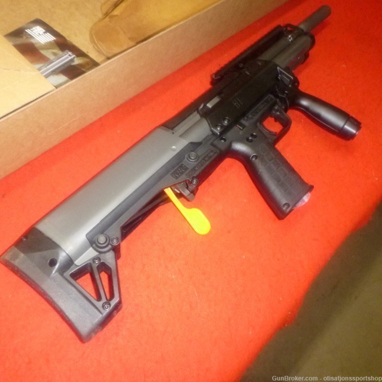 Kel-Tec KSG 12GA/18.5"/Fore Grip/Tactical Light -img-1