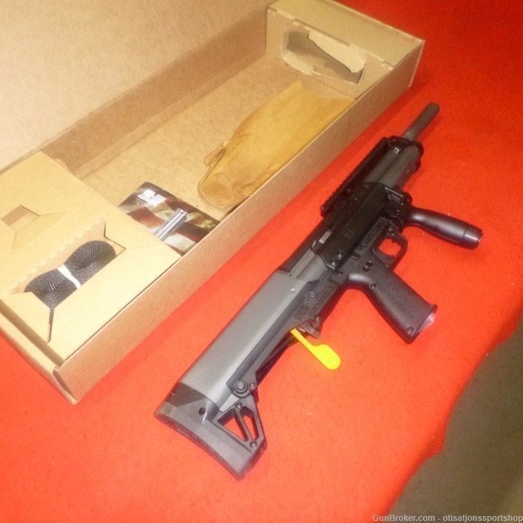 Kel-Tec KSG 12GA/18.5"/Fore Grip/Tactical Light -img-0
