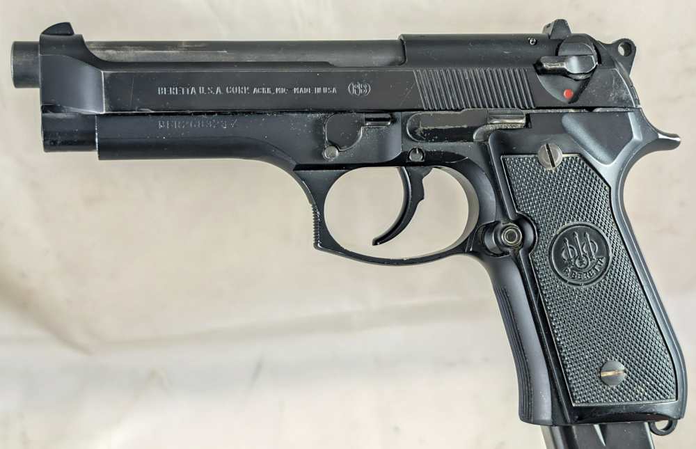 1990 Beretta 92FS 9mm (3) Magazines 10 Rd 15 Rd 92 FS-img-2