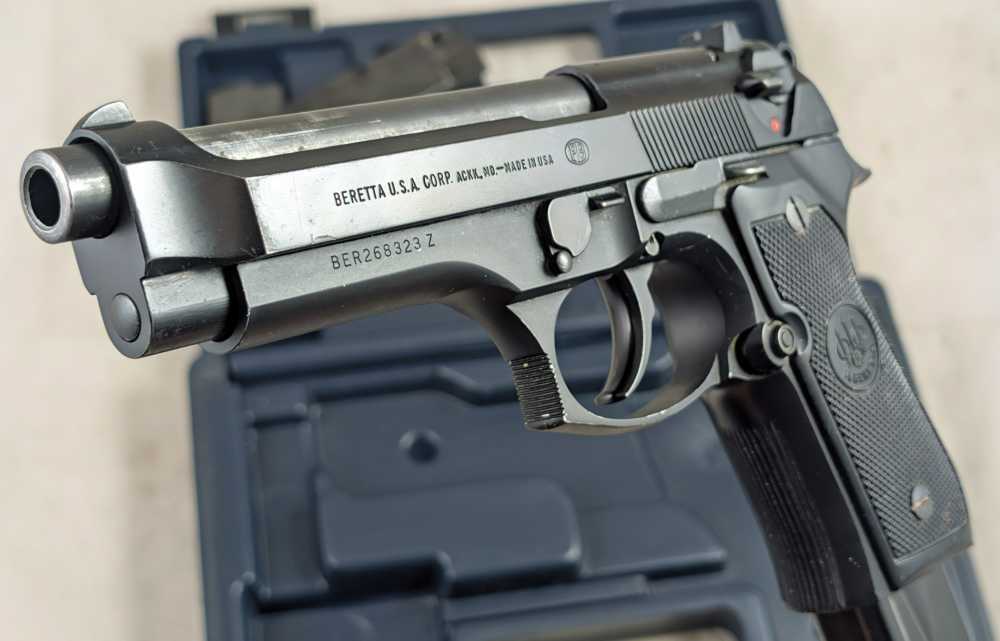 1990 Beretta 92FS 9mm (3) Magazines 10 Rd 15 Rd 92 FS-img-0