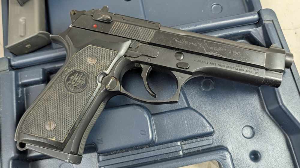 1990 Beretta 92FS 9mm (3) Magazines 10 Rd 15 Rd 92 FS-img-6