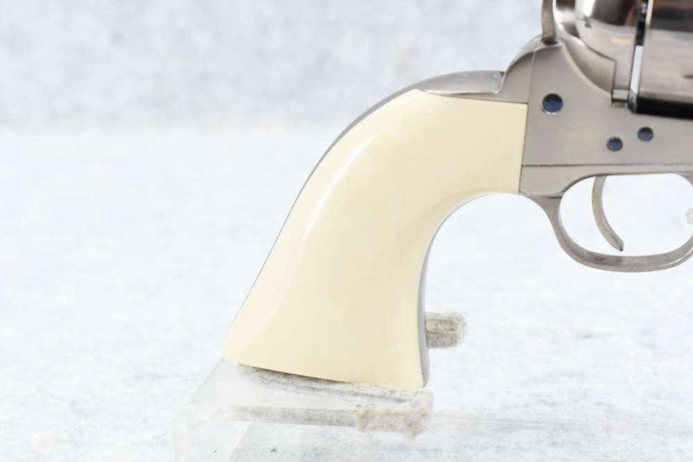 Taylor's Uberti 1873 Cattleman .45 Colt 5.5" Nickel Faux Ivory Box EX+-img-2