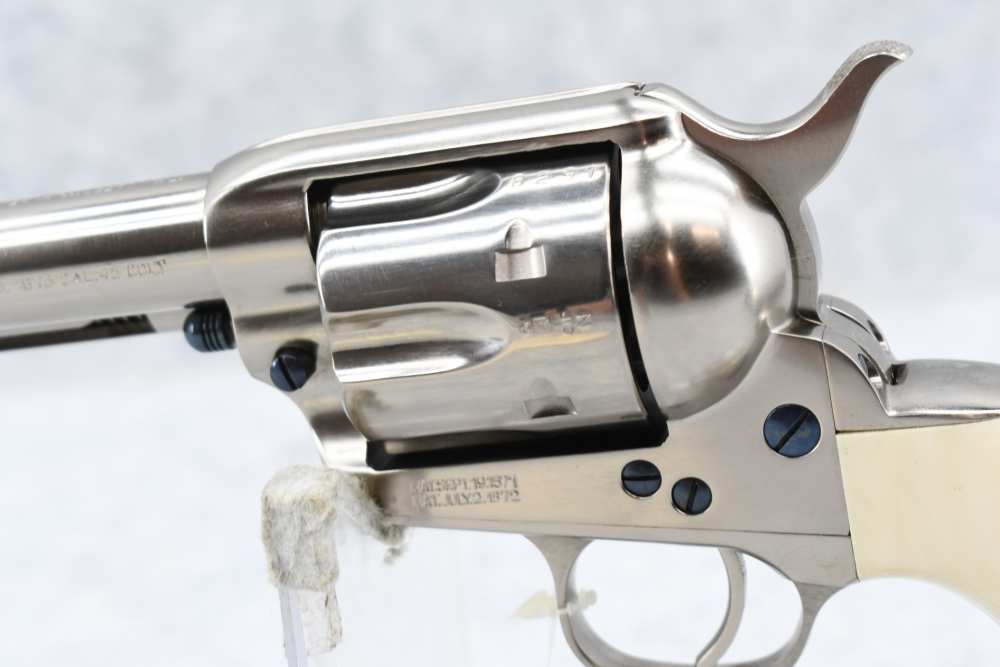 Taylor's Uberti 1873 Cattleman .45 Colt 5.5" Nickel Faux Ivory Box EX+-img-7