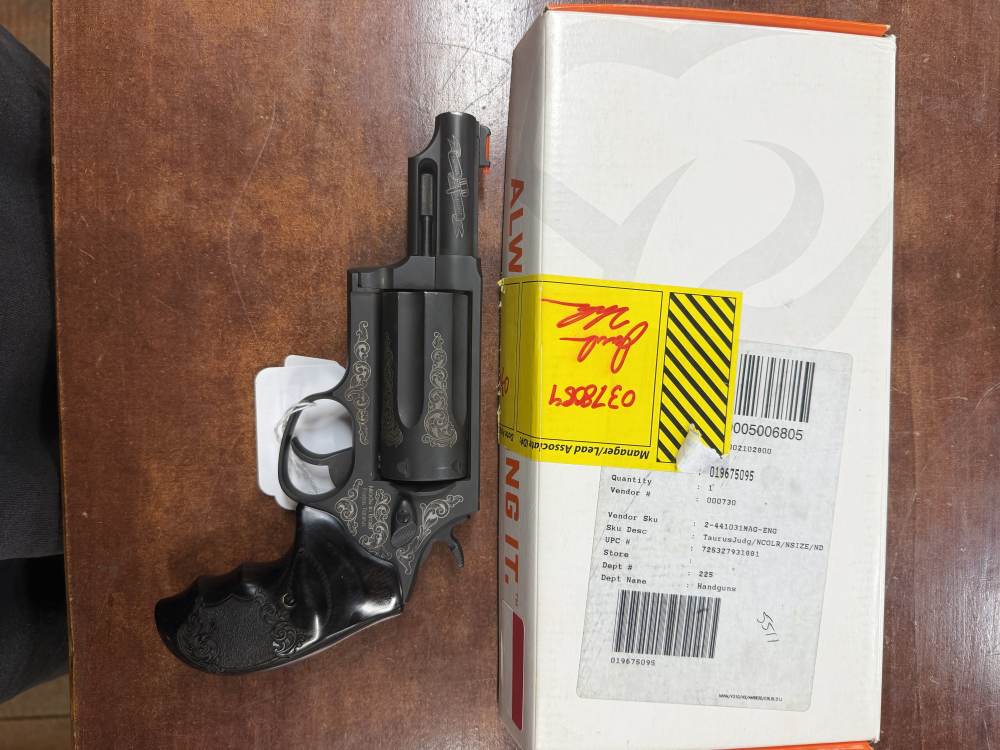 Taurus Judge Magnum Engraved – .45 Colt / .410 – 3" Barrel – Original Box –-img-0