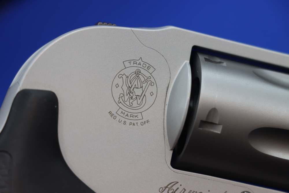 Smith & Wesson Model 638 Compact Revolver 38 S&W SPL Shrouded Hammer 163070-img-22