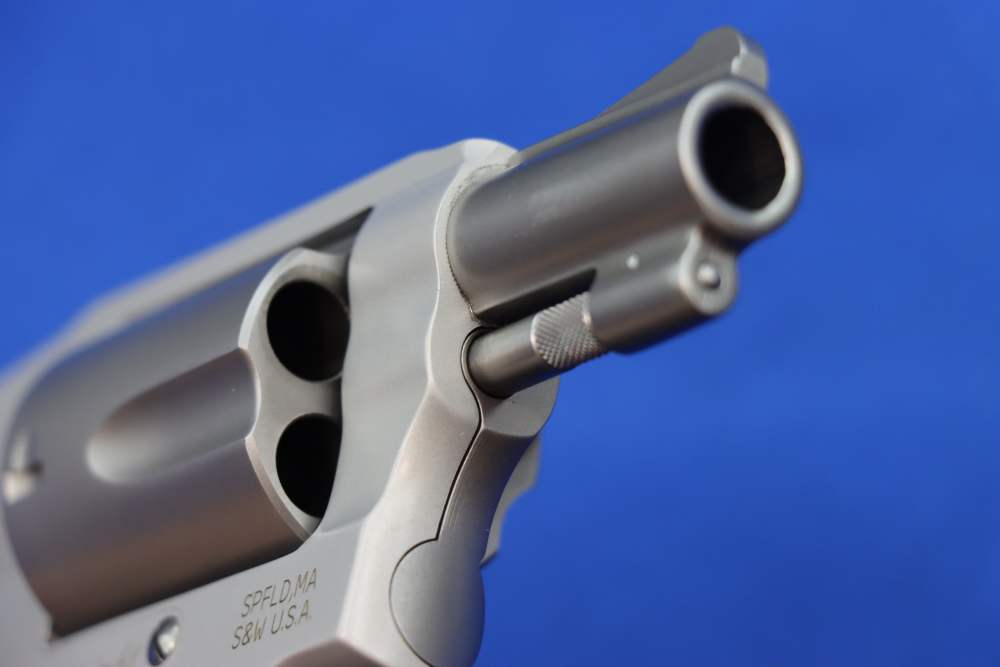 Smith & Wesson Model 638 Compact Revolver 38 S&W SPL Shrouded Hammer 163070-img-16
