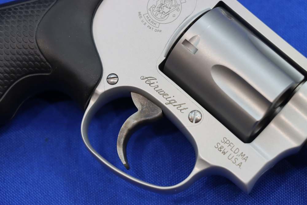 Smith & Wesson Model 638 Compact Revolver 38 S&W SPL Shrouded Hammer 163070-img-11