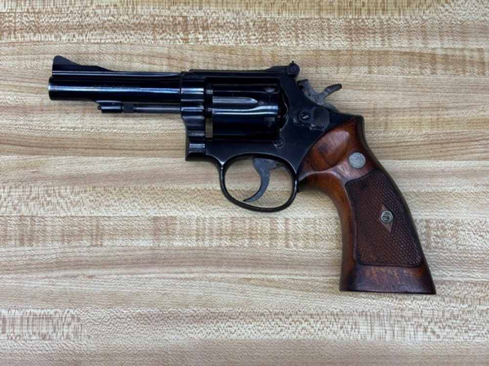 Smith & Wesson Model 15-3 .38SPL  4" Brl    # 18039-img-3