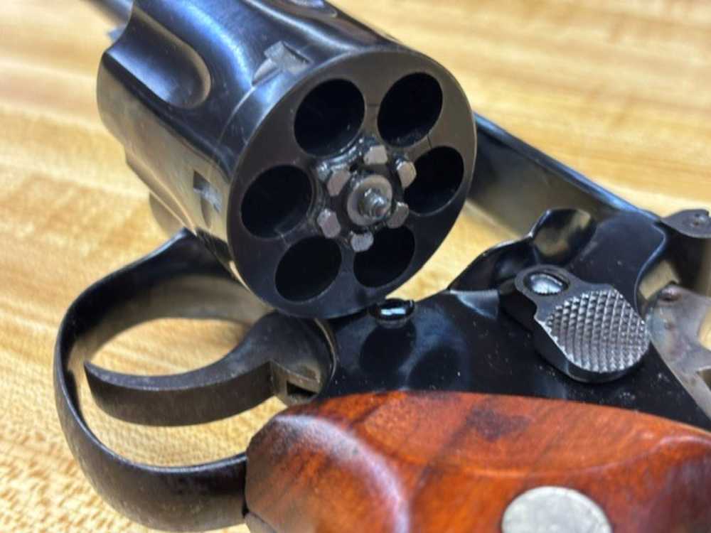 Smith & Wesson Model 15-3 .38SPL  4" Brl    # 18039-img-11
