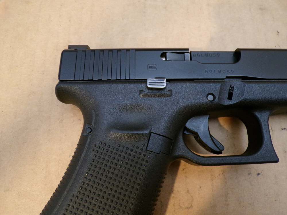 Glock 17 Gen 5 9mm AmeriGlo Night Sights -img-3