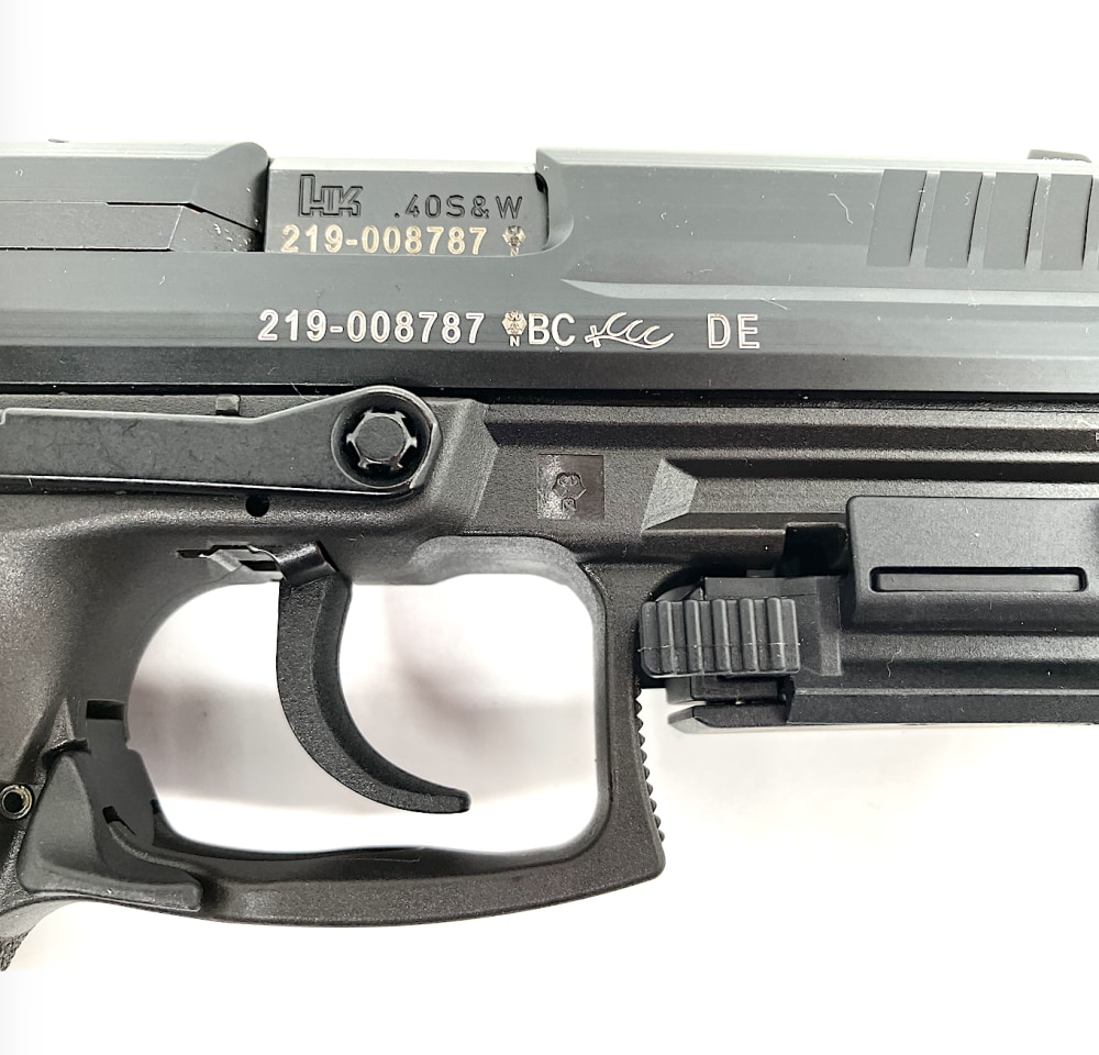 HECKLER & KOCH (HK) P30 V3 w/ Green LaserMax, Factory Box, Grips & 2 Mags-img-8