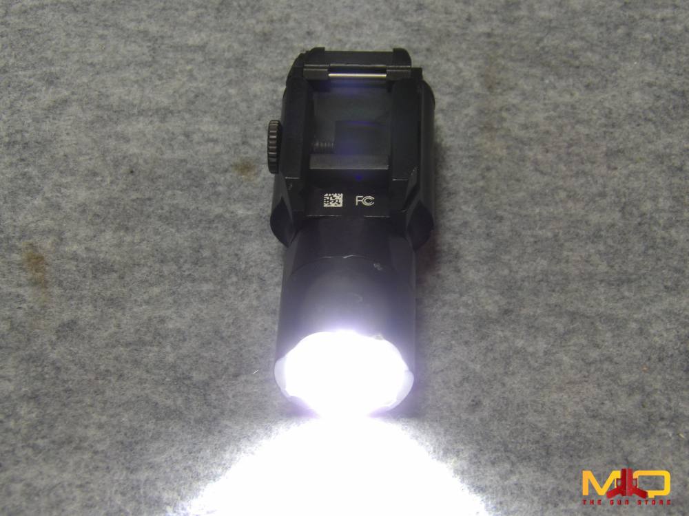 Surefire X300 Ultra Weapon Light Very Good Condition Penny Start!-img-2