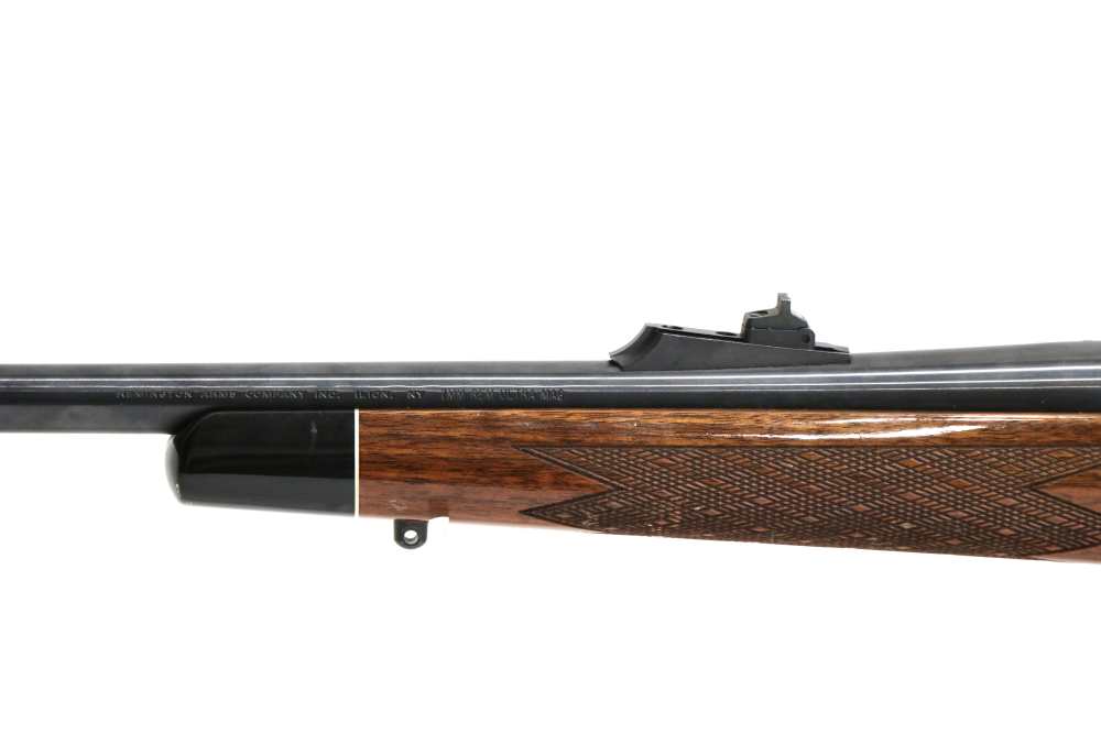 Remington Model 700 (7mm Ultra Mag) Bolt Action Rifle 26"-img-8