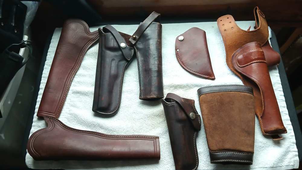  30-HOLSTER LOT — $75 STARTING BID -img-3