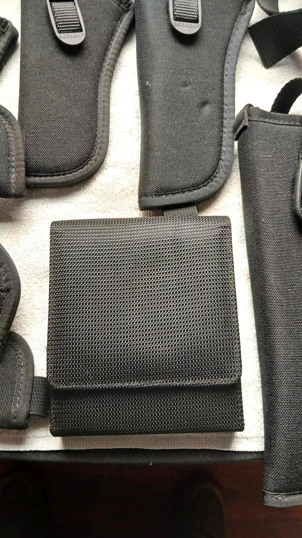  30-HOLSTER LOT — $75 STARTING BID -img-2