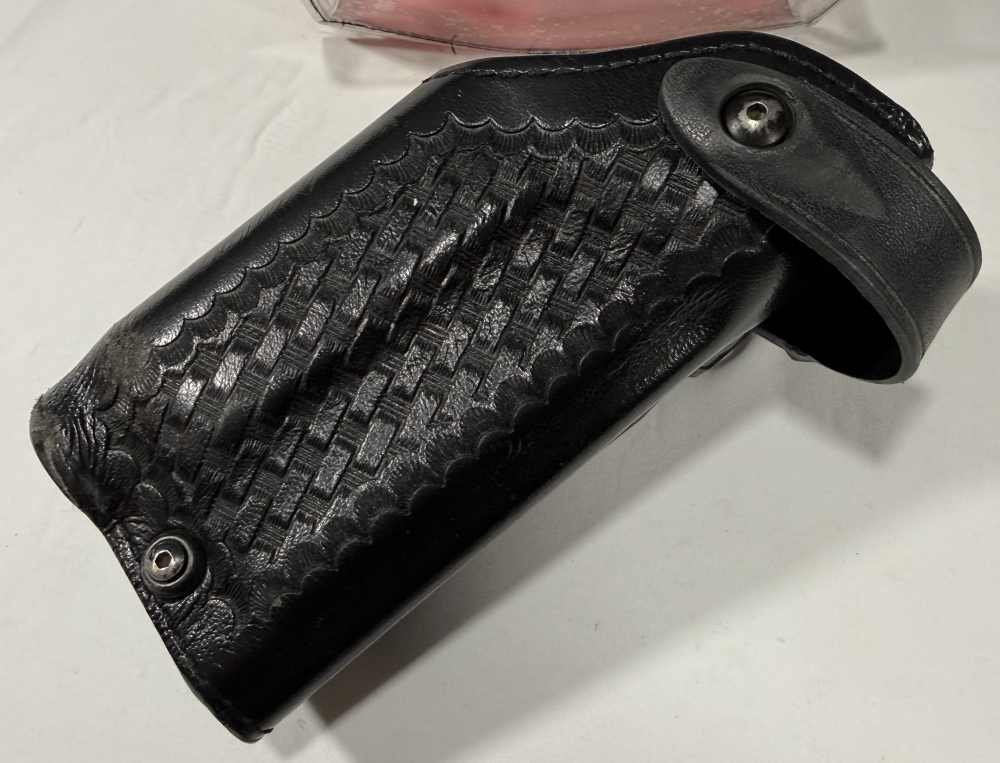 Safariland Holster S&W 4" BBL w/ M5 Light w/ Rails Belt Loop 2.25"-img-0