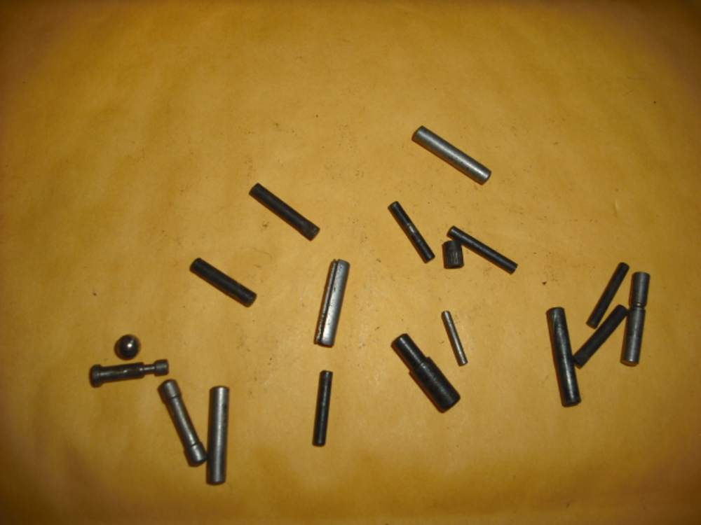 Gun Part 15 pins &3 Small Parts-img-0