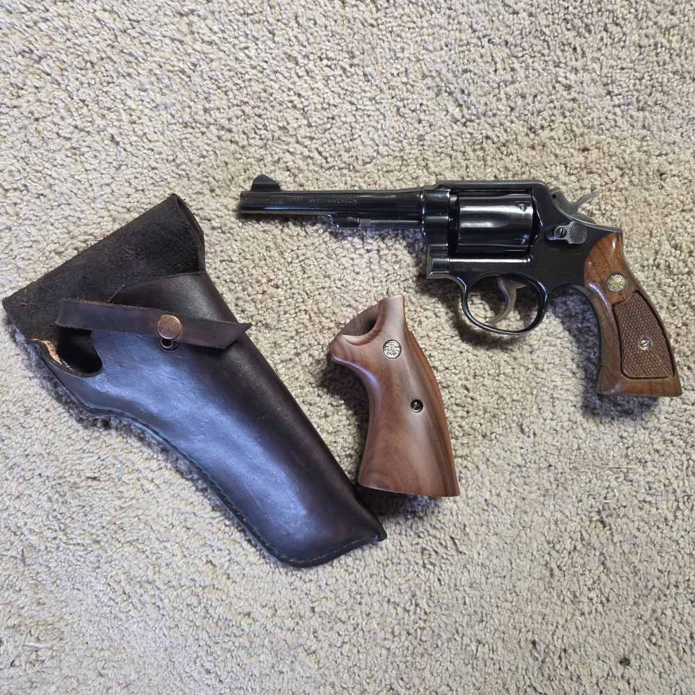 Smith & Wesson 10-5-img-0