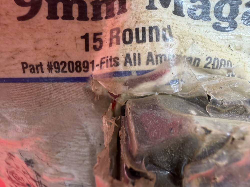 Colt All American 2000 15 round magazine-img-2