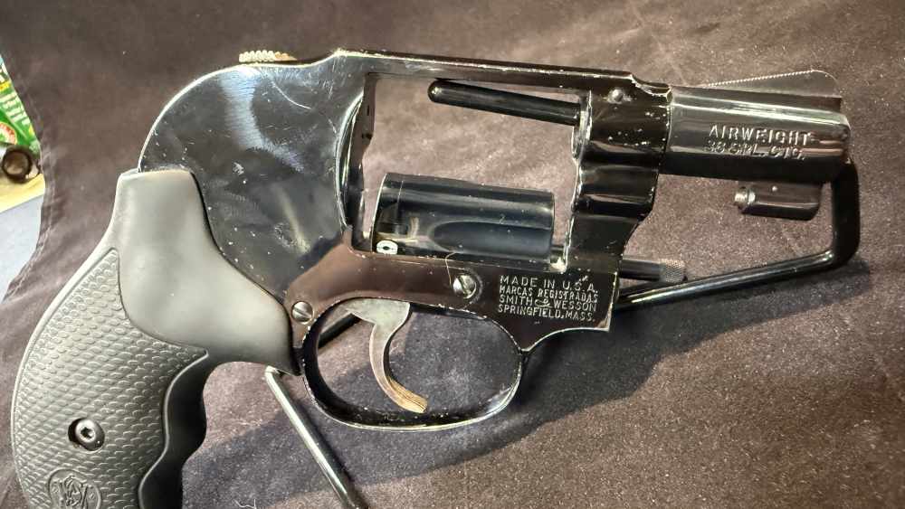 Smith & Wesson Pre-Model 38 Bodyguard Airweight .38 Special 2-Inch-img-5
