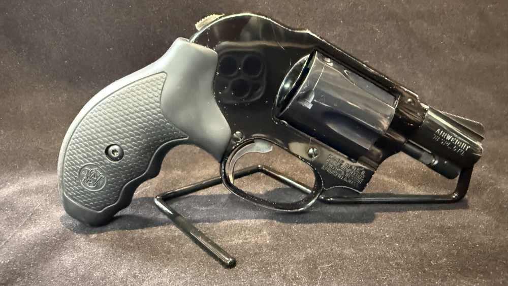 Smith & Wesson Pre-Model 38 Bodyguard Airweight .38 Special 2-Inch-img-1