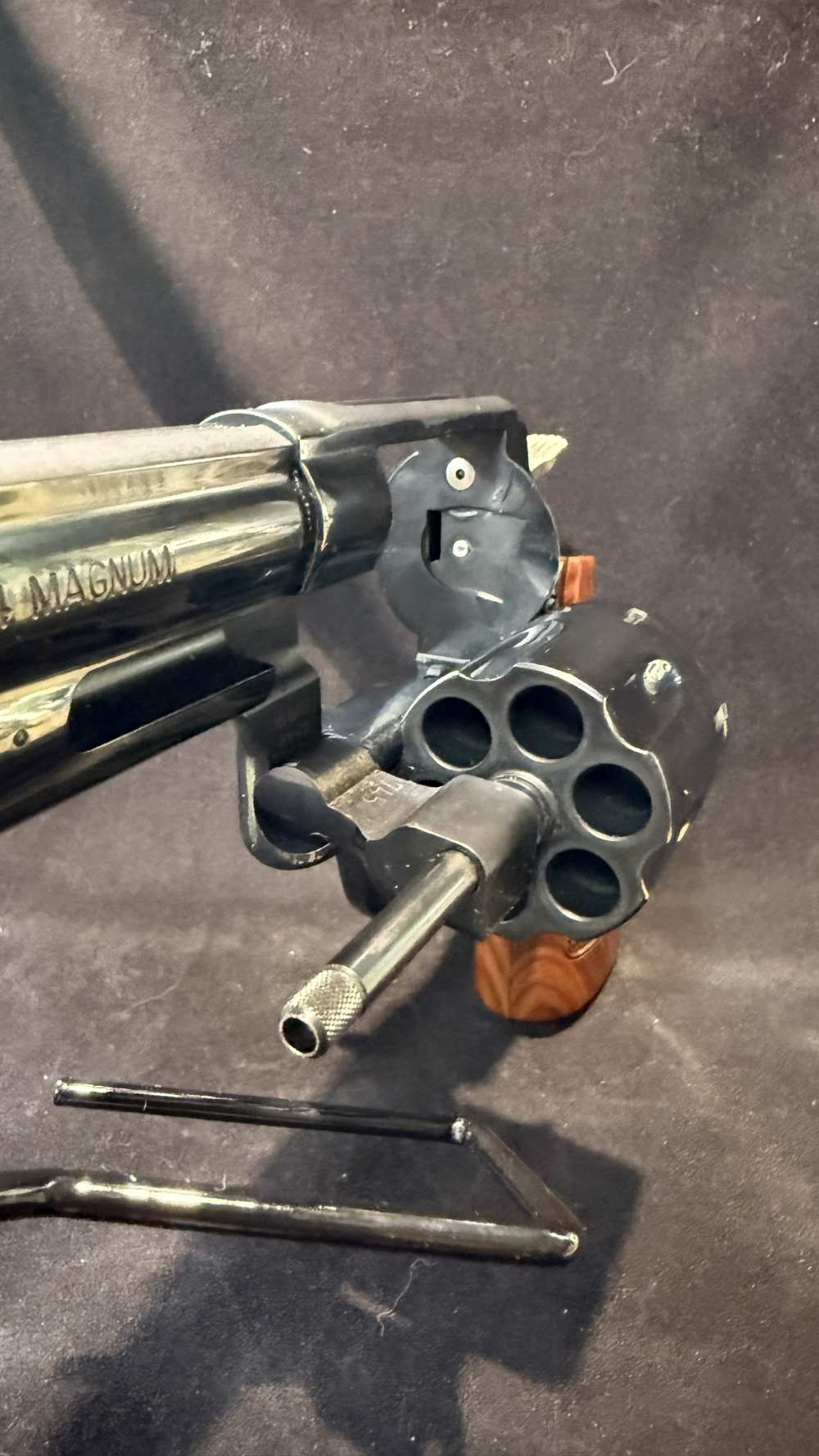 Smith & Wesson Model 29-10 Classic .44 Magnum 4in Revolver Extras-img-4