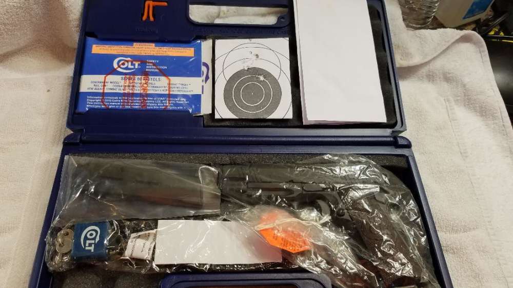 COLT CUSTOM SHOP 45 ACP COMMAMDER SPECIALCOMBAT RAIL GUN, NIB-img-1