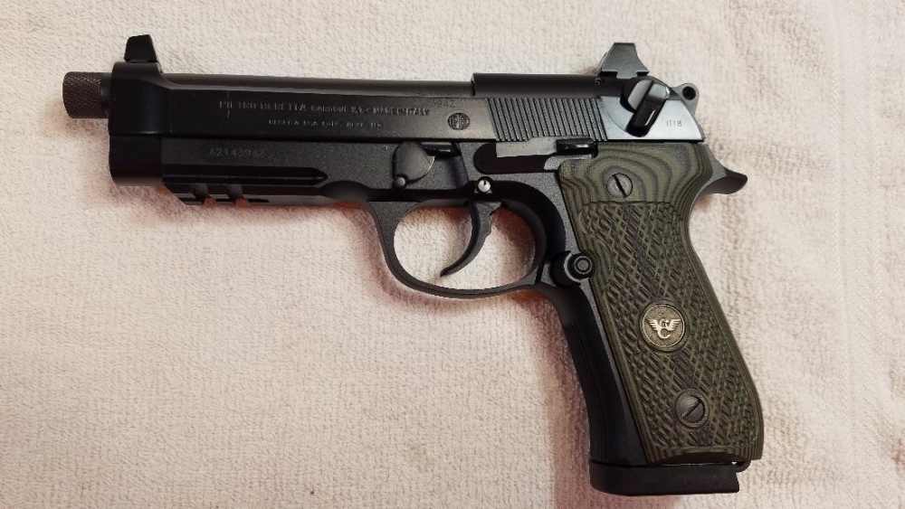 BERETTA / WILSON COMBAT 92A1 9MM WITH THREDED BARREL AND NIGHT SIGHTS NIB -img-3