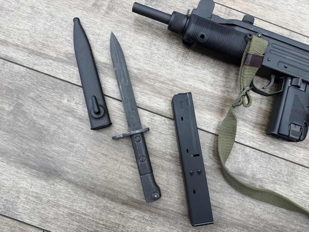 Vector Arms / Group Industries HR4332 Uzi SMG-img-40