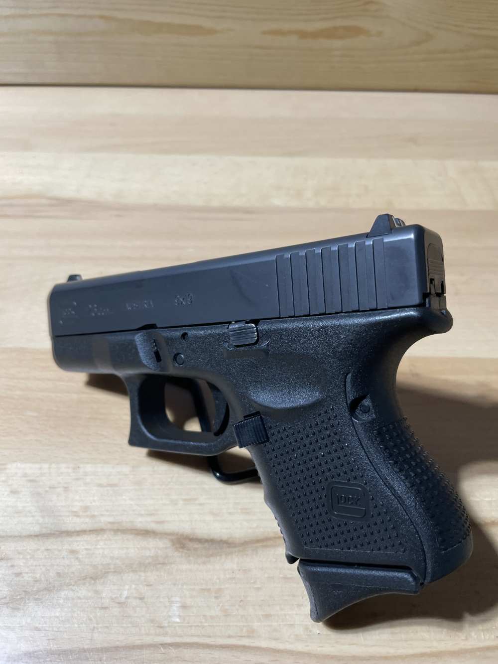 Glock 26 Gen 4 9mm w/ Box and 2 Mags-img-3