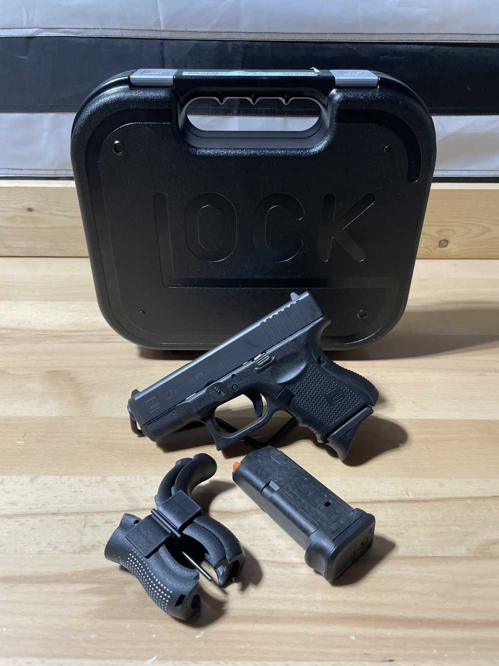 Glock 26 Gen 4 9mm w/ Box and 2 Mags-img-0