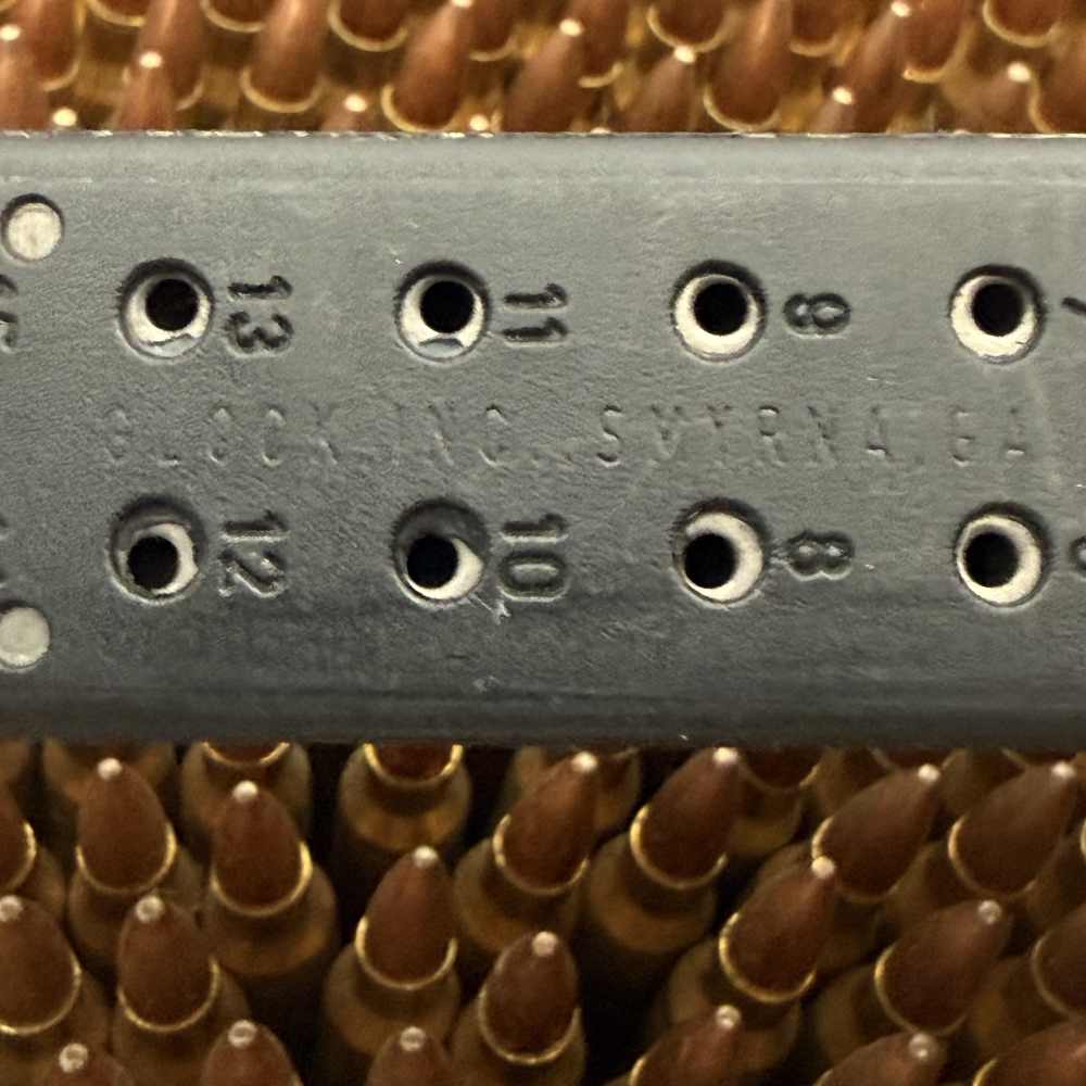 Rare Glock 19 1994 Vintage Square Notch Restricted Magazine 9mm Mag 15 Clip-img-2