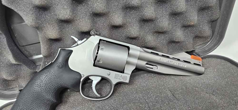 Smith & Wesson Performance Center 686-6 Plus .357 Case Vent Rib Barrel-img-13