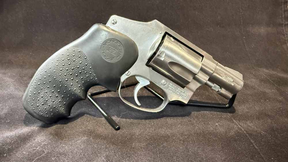 Smith & Wesson Model 940 Centennial 9mm Revolver-img-1